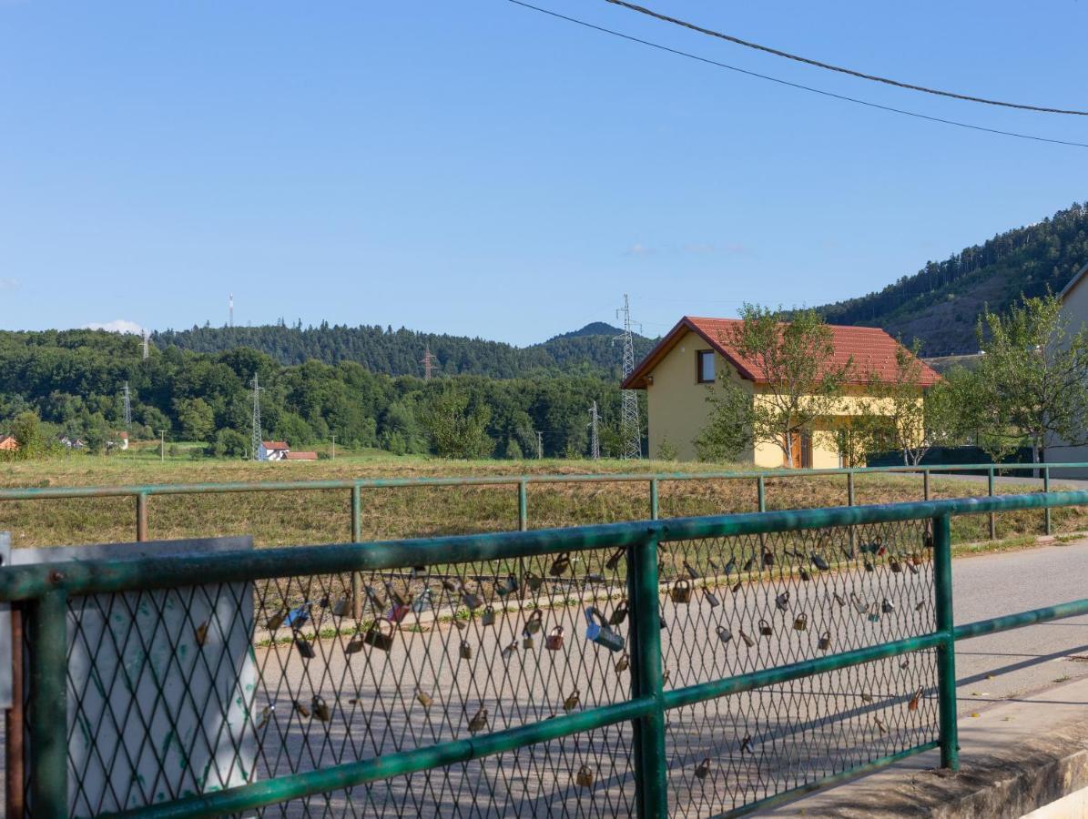 Kuca Trota - Sauna, Hot Tub Otočac Exterior foto