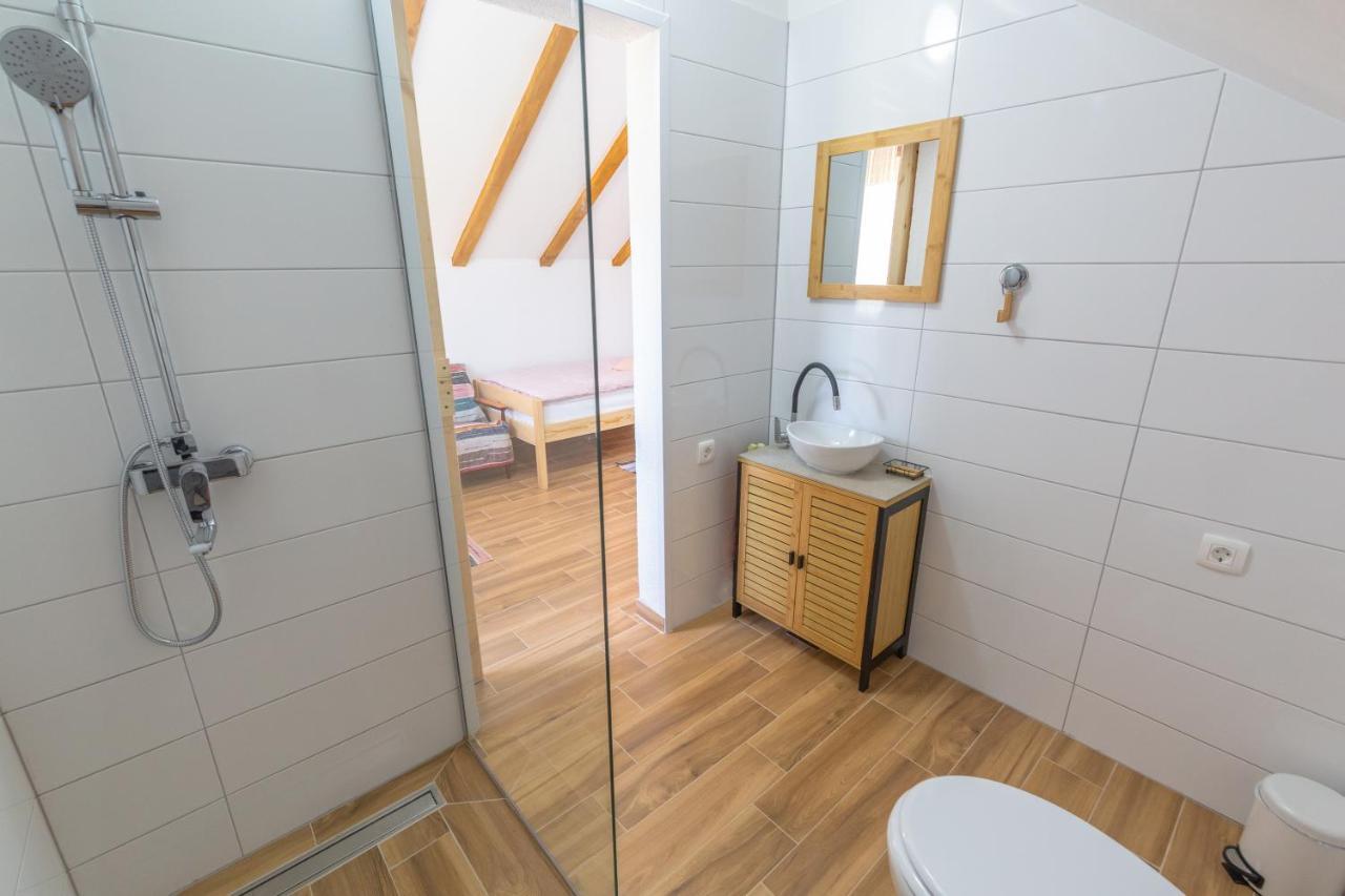 Kuca Trota - Sauna, Hot Tub Otočac Exterior foto
