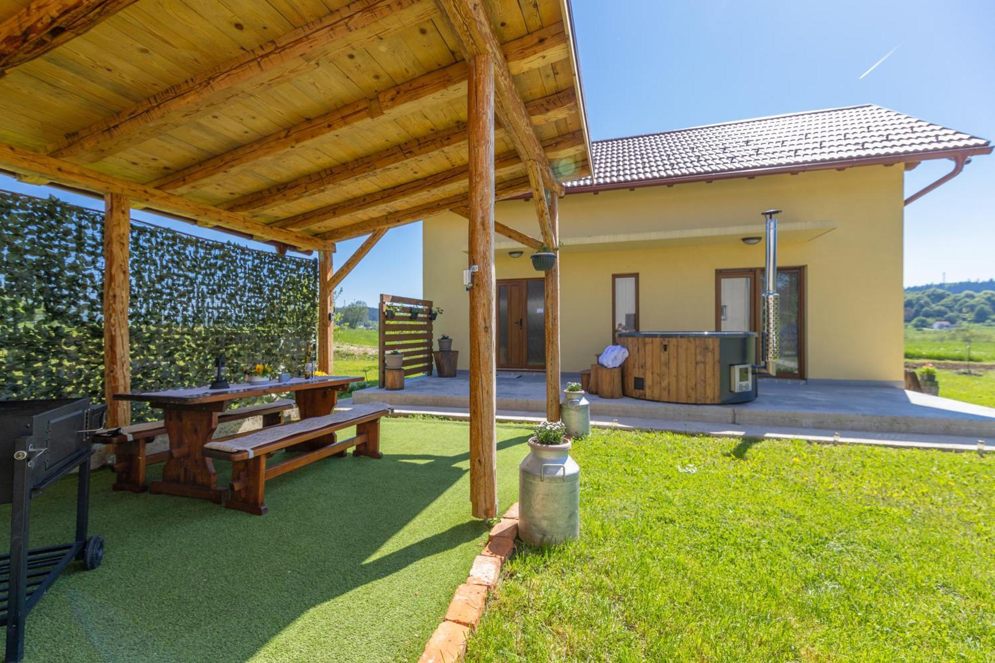 Kuca Trota - Sauna, Hot Tub Otočac Exterior foto