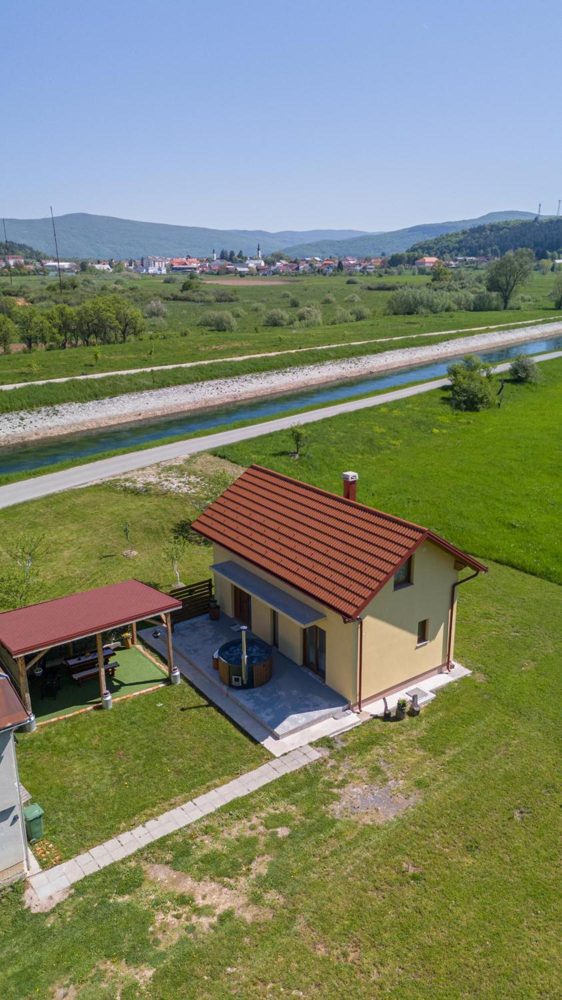 Kuca Trota - Sauna, Hot Tub Otočac Exterior foto